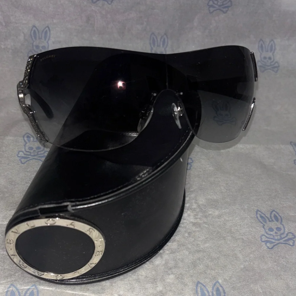 Bulgari Gradient Black Sunglasses with Silver Detail - Picture 7 of 12